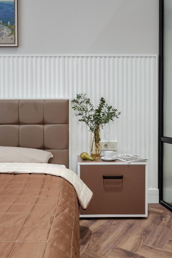 New! Luxury Apartment In The Center Of Odessa Overlooking Deribasovskaya Str. Low Price! Екстериор снимка